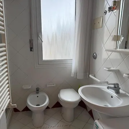 Apartment Beachfront Free Park - *